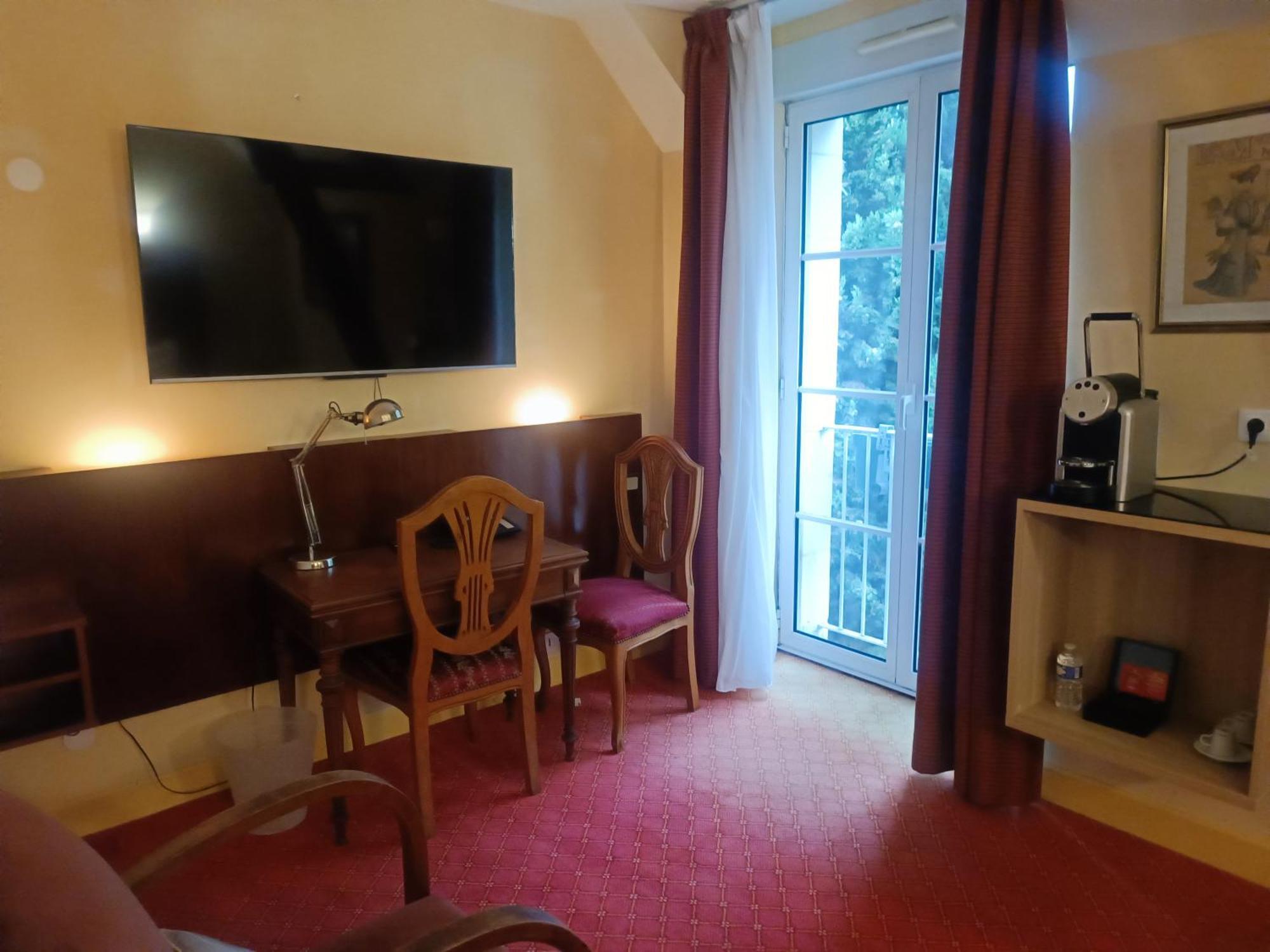 Hostellerie Les Hauts De Sainte Maure エクステリア 写真